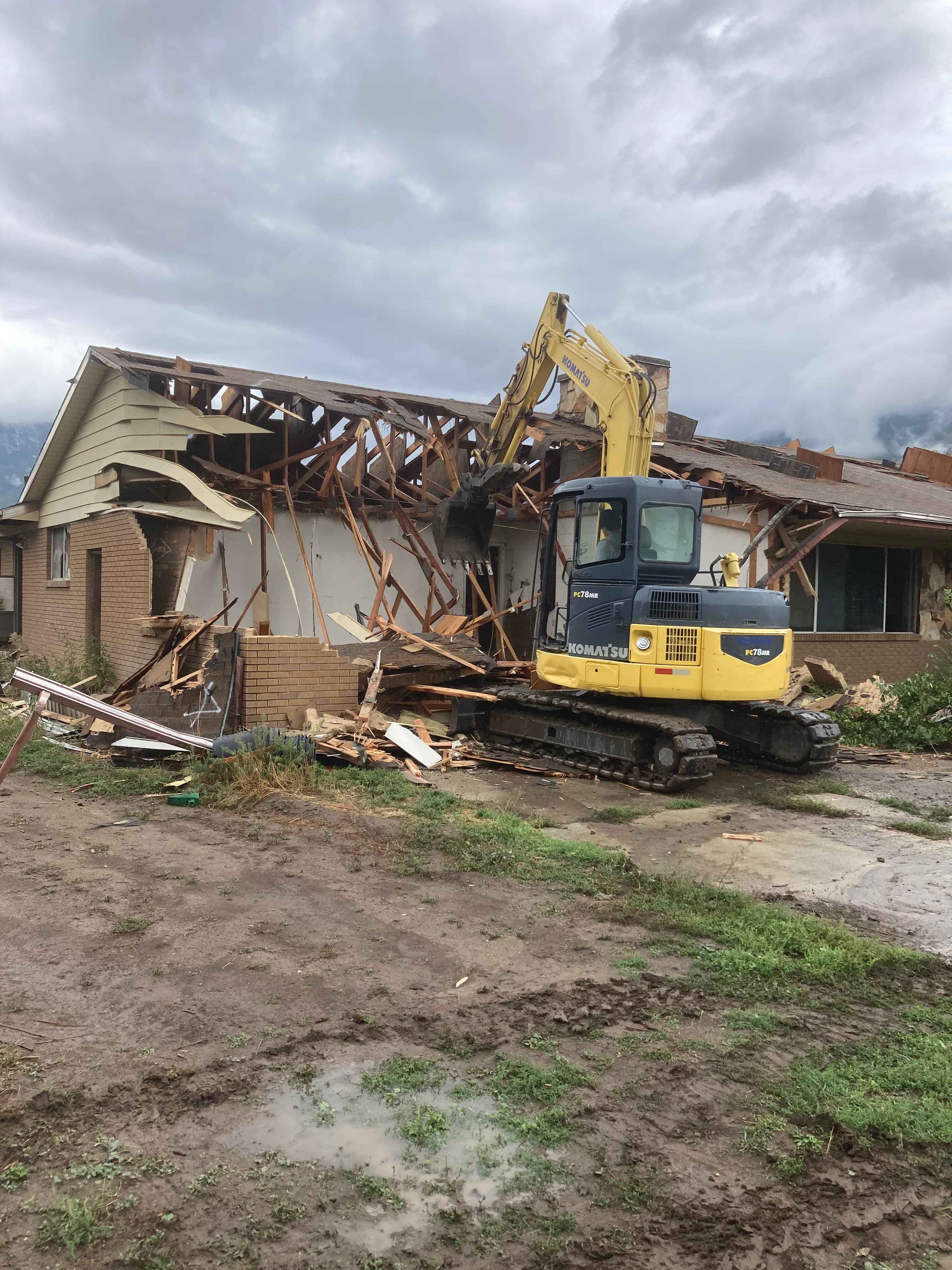 Demolition & Hauling